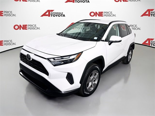 2023 Toyota RAV4 XLE photo 2