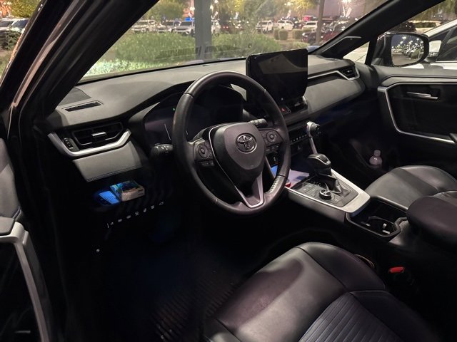 2023 Toyota RAV4 Hybrid XSE photo 4