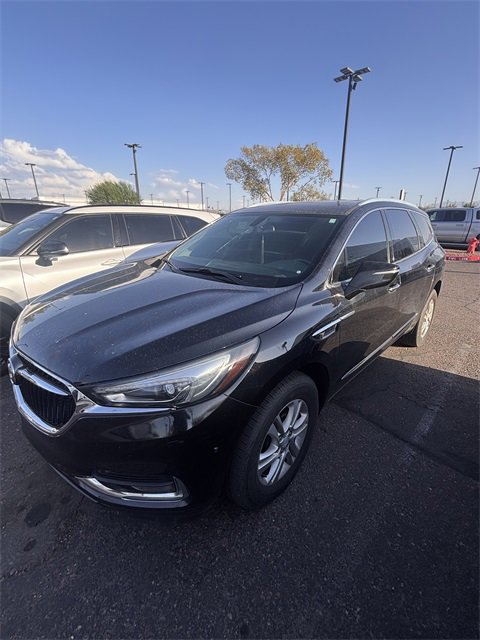 2018 Buick Enclave Essence photo 2