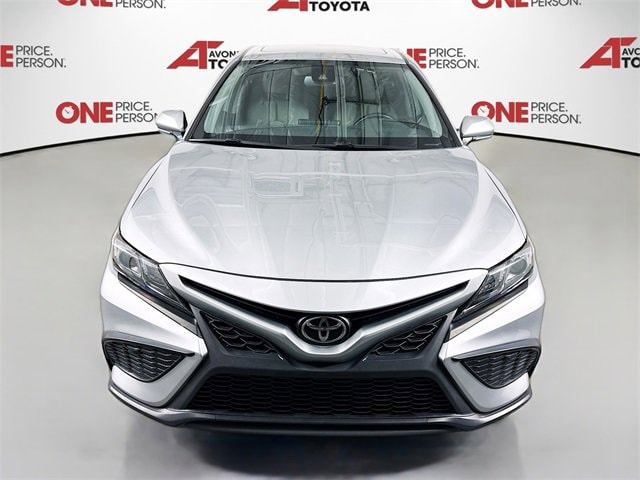 2022 Toyota Camry SE photo 2