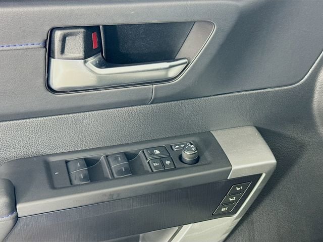 2025 Toyota Tundra Platinum - Photo 17