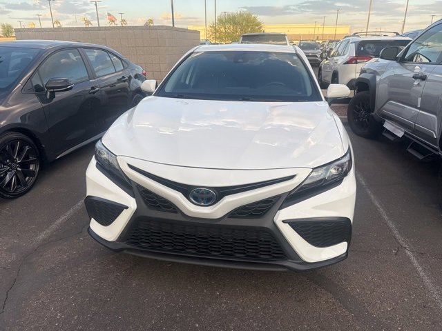 2023 Toyota Camry Hybrid SE photo 3