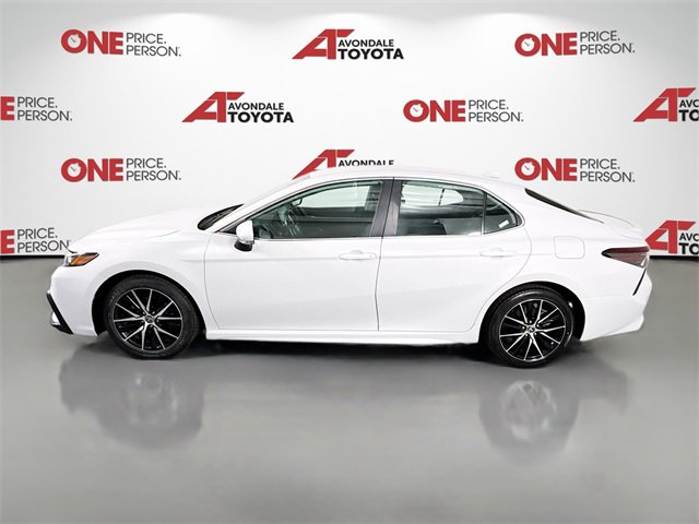 2023 Toyota Camry SE photo 4