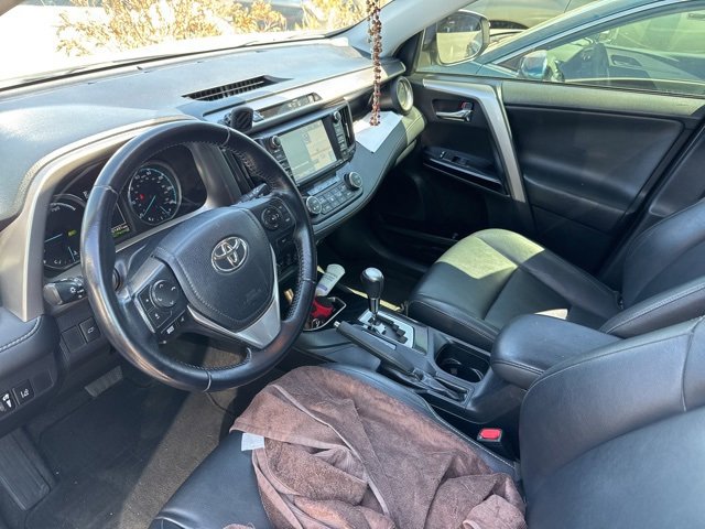 2016 Toyota RAV4 Hybrid Limited photo 3