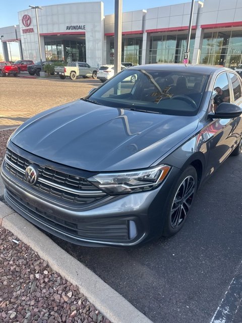 2024 Volkswagen Jetta 1.5T Sport photo 2