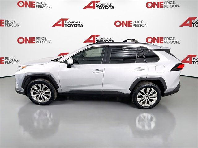 2021 Toyota RAV4 XLE Premium photo 4