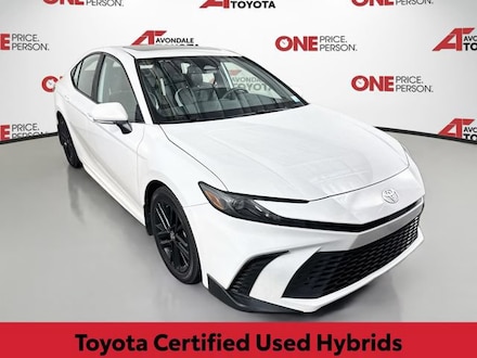 2025 Toyota Camry SE Sedan