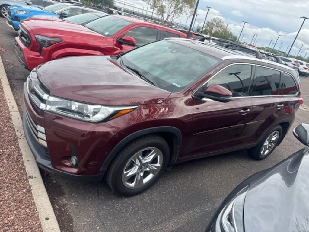 Certified 2018 Toyota Highlander Limited V6 SUV