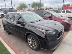 Used  2021 Toyota Highlander Platinum SUV 5TDFZRBH4MS079649 For Sale in Avondale, AZ