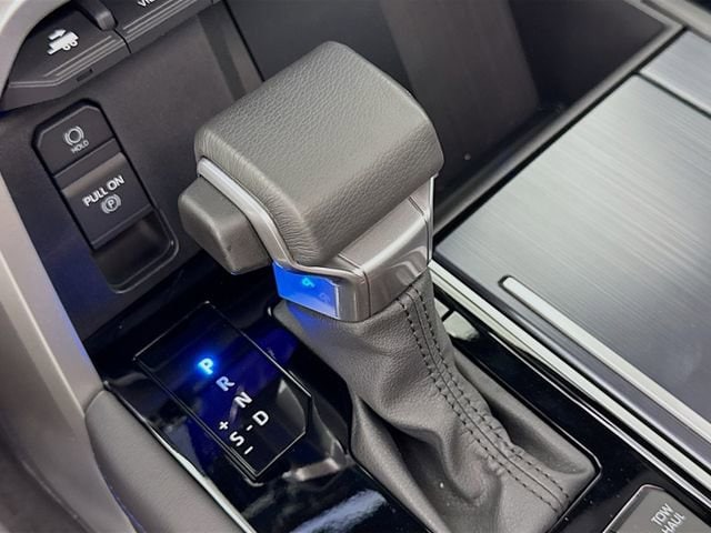 2025 Toyota Tundra Platinum - Photo 16