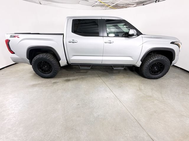 2026 Toyota Tundra SR5 - Photo 8