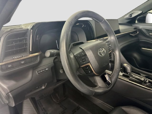 2026 Toyota Crown Platinum - Photo 10