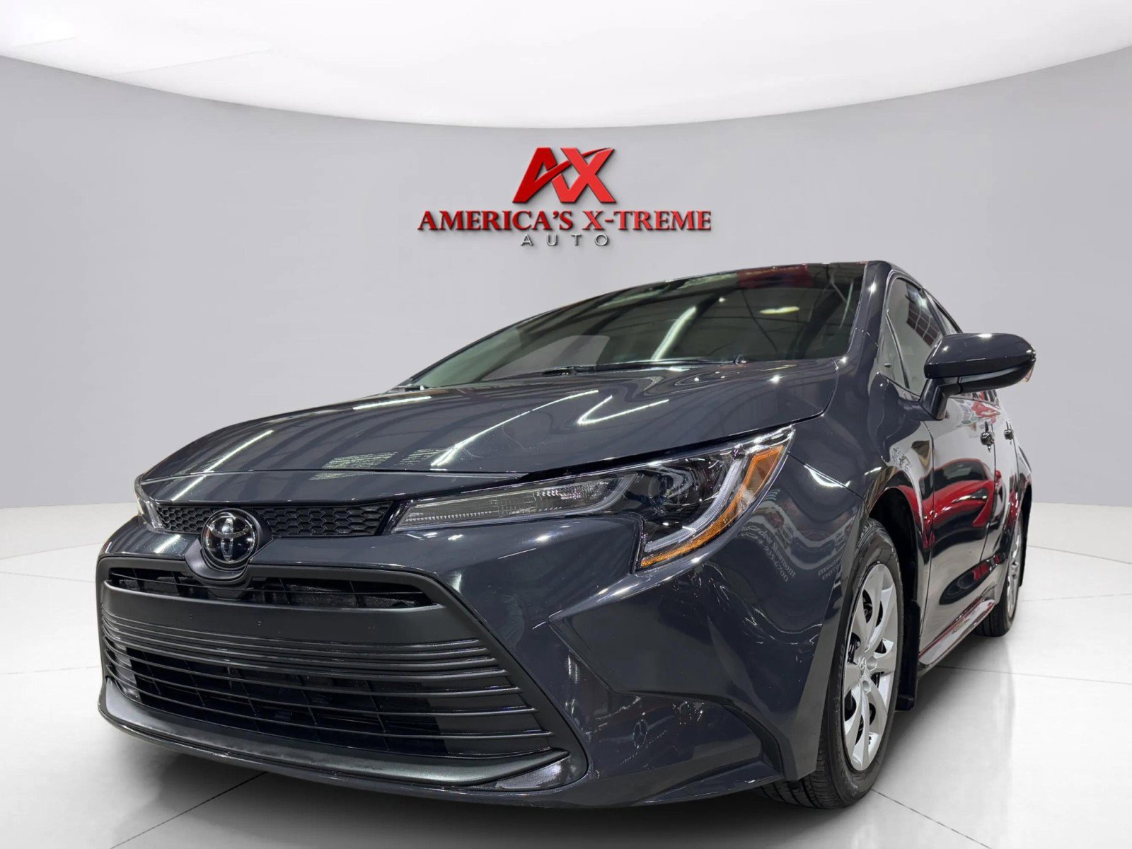 2025 Toyota Corolla LE photo 2