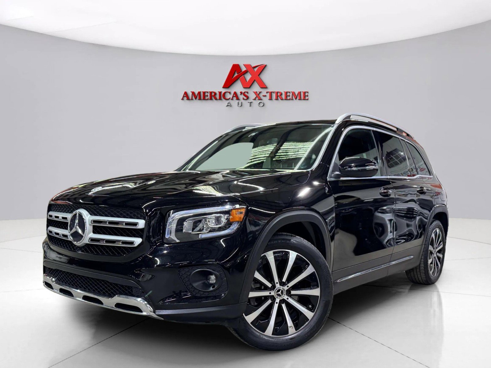 2021 Mercedes Benz GLB 250 photo 2