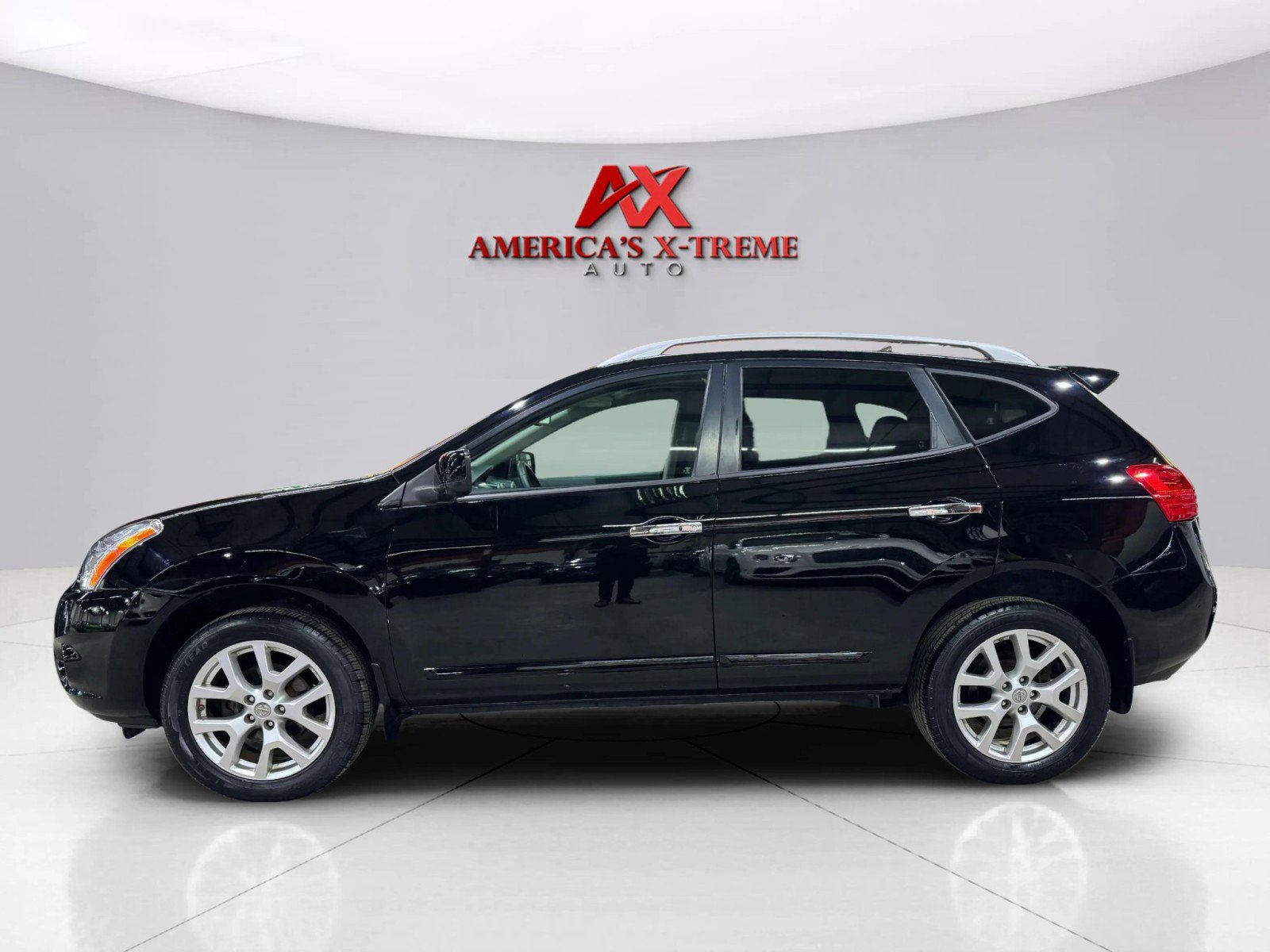 2012 Nissan Rogue SL photo 3