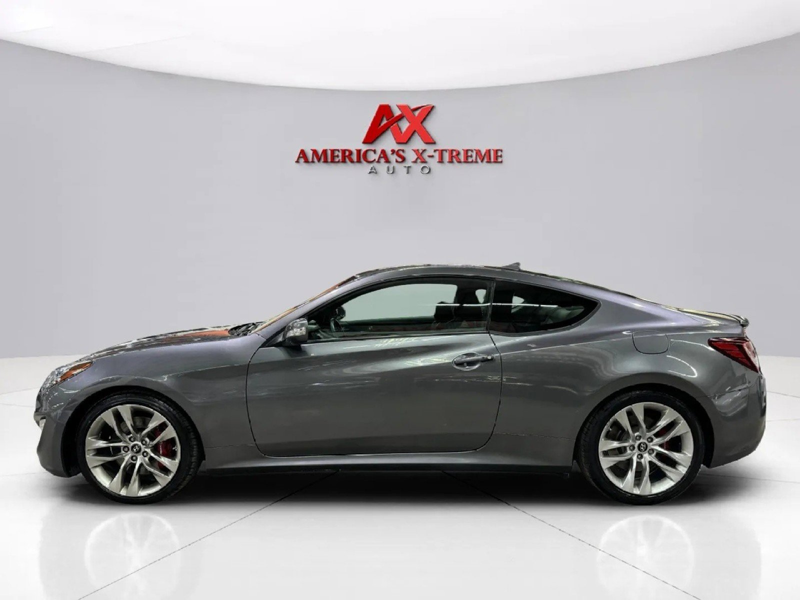 2015 Hyundai Genesis Coupe 3.8 R-Spec photo 2