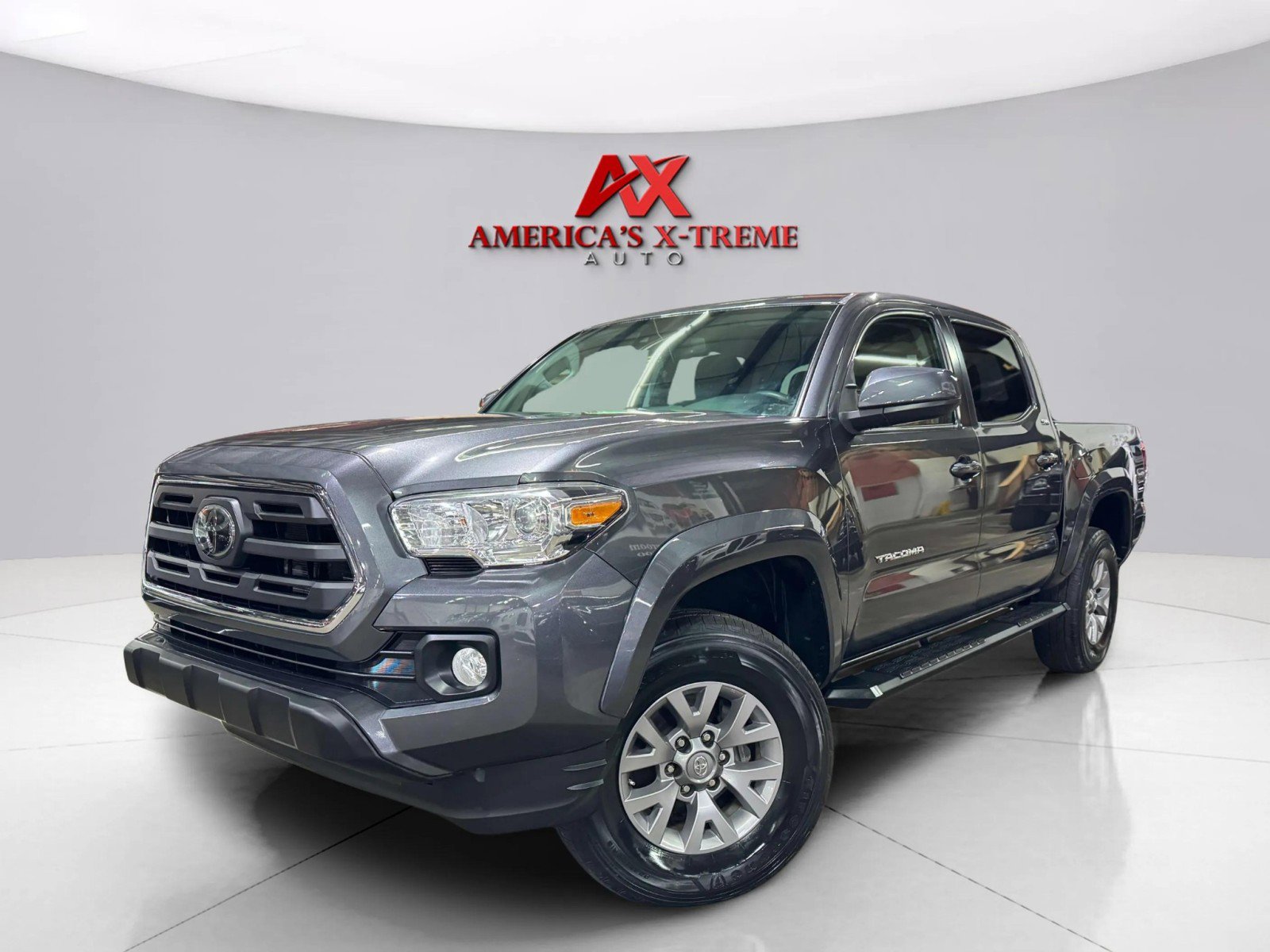 2019 Toyota Tacoma SR5 photo 2
