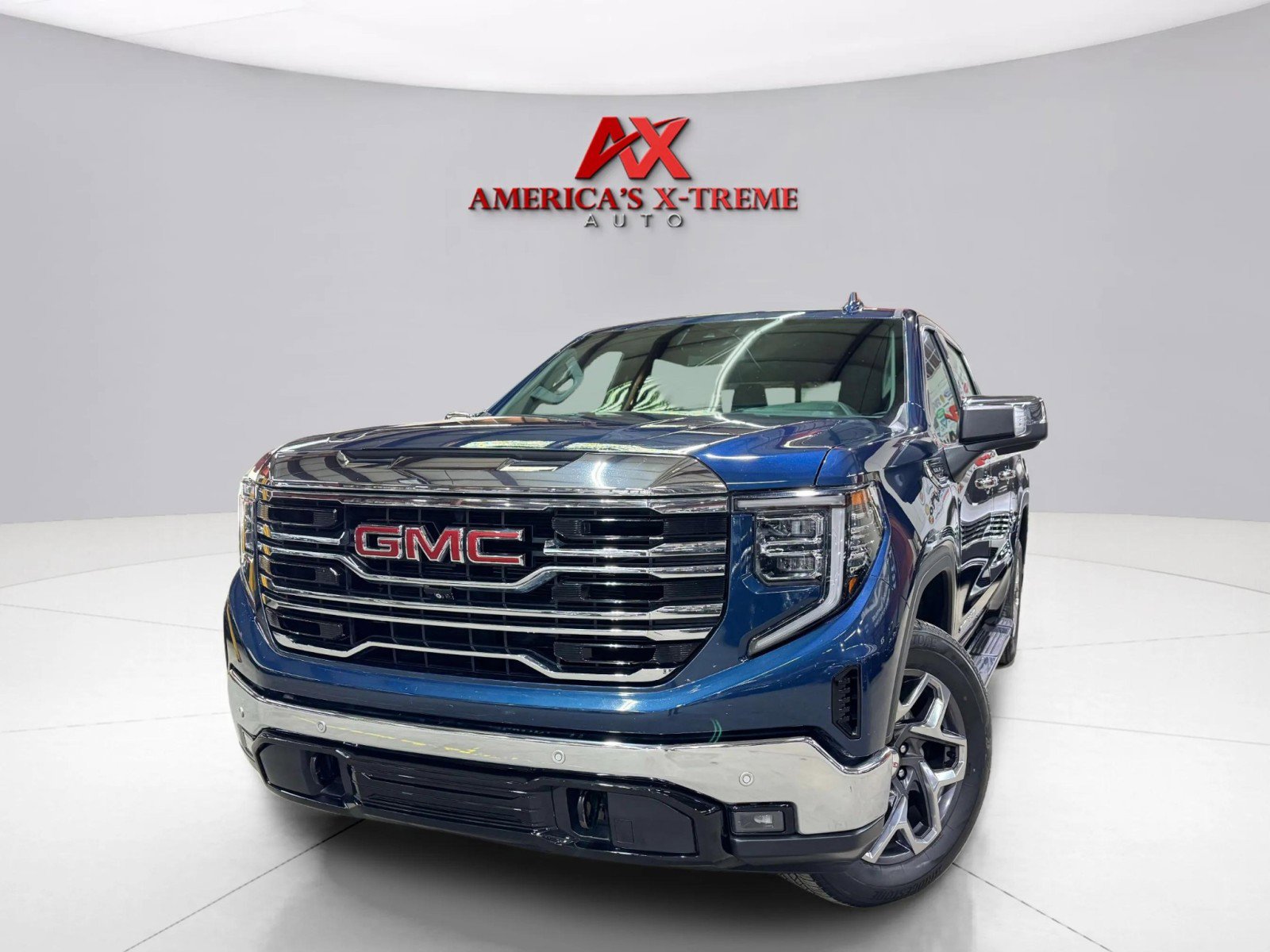 2022 Gmc Sierra 1500 SLT photo 2