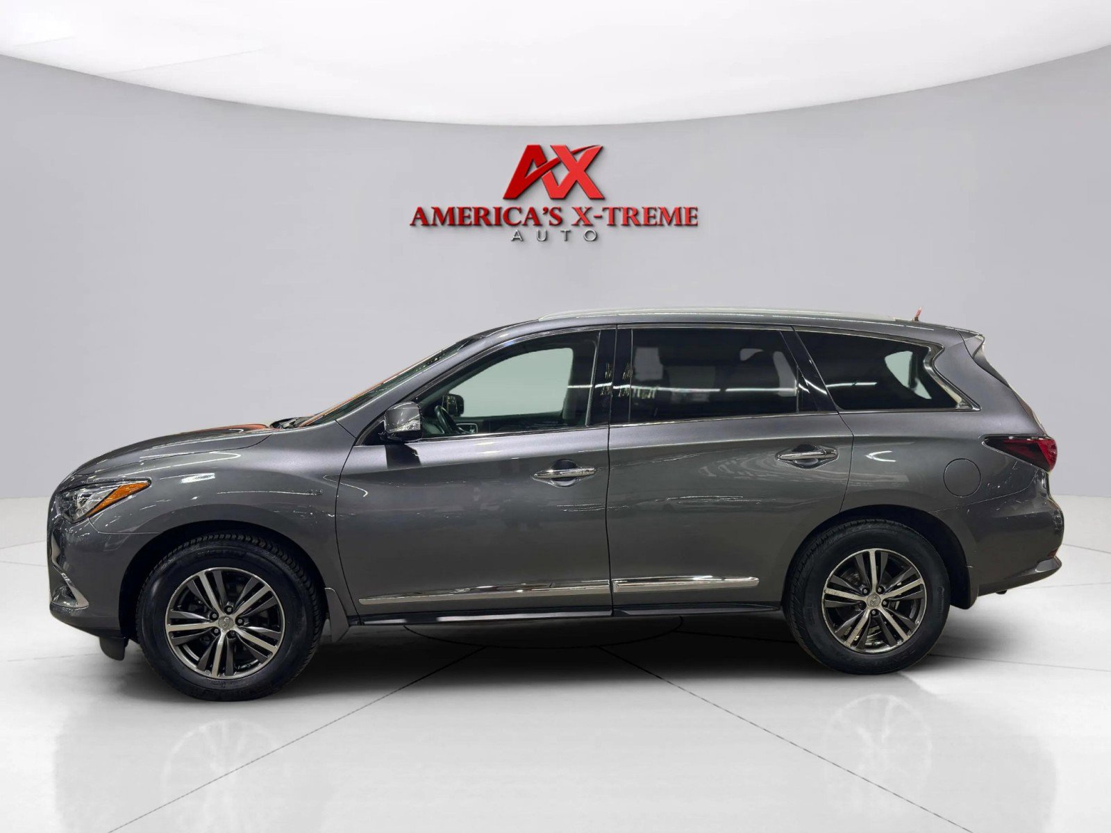 2017 Infiniti QX60 photo 3