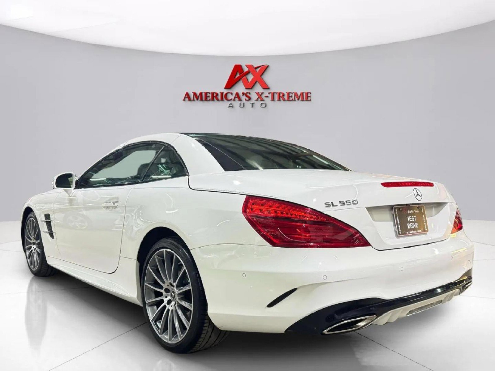 2020 Mercedes Benz SL 550 photo 4