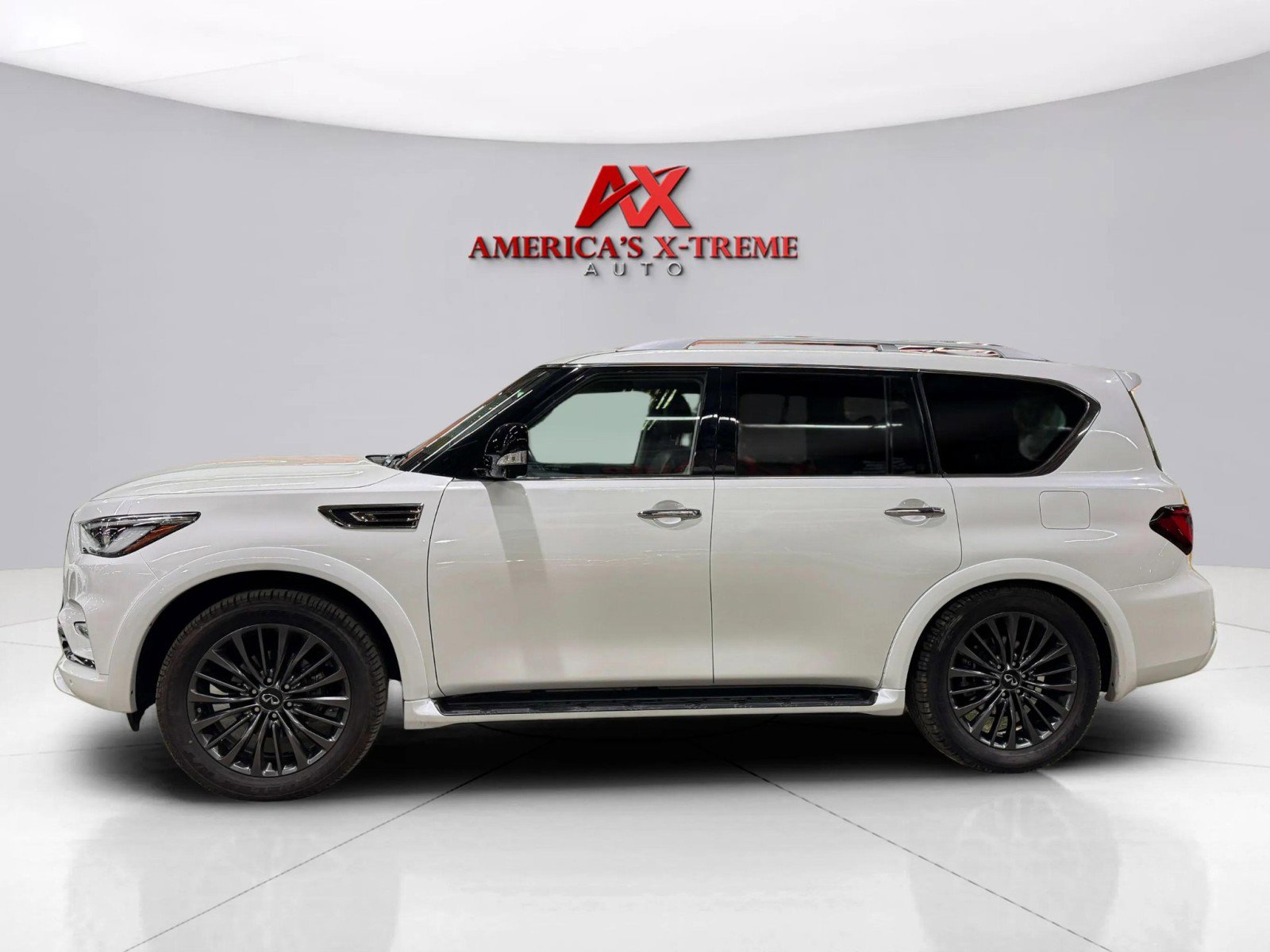 2022 Infiniti QX80 Premium Select photo 4