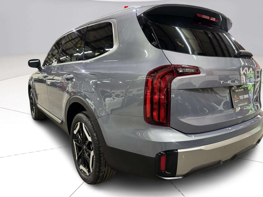 Used 2025 Kia Telluride S SUV
