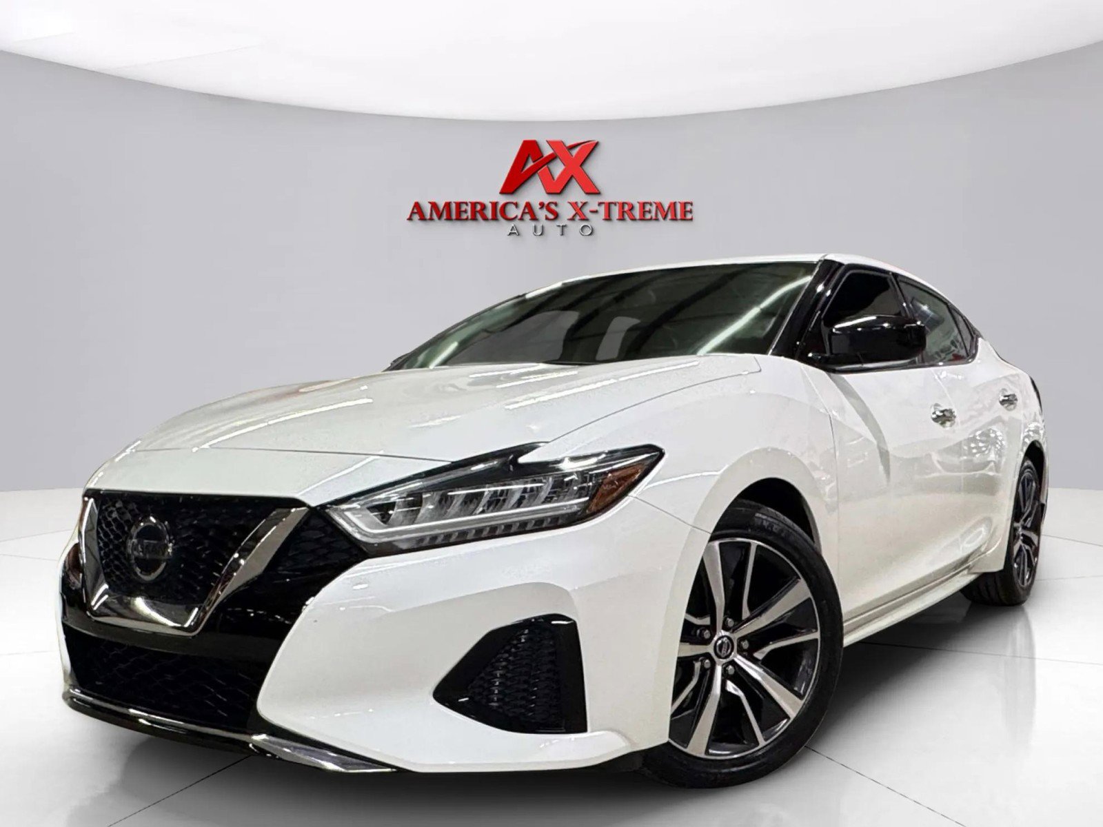 2019 Nissan Maxima S photo 2