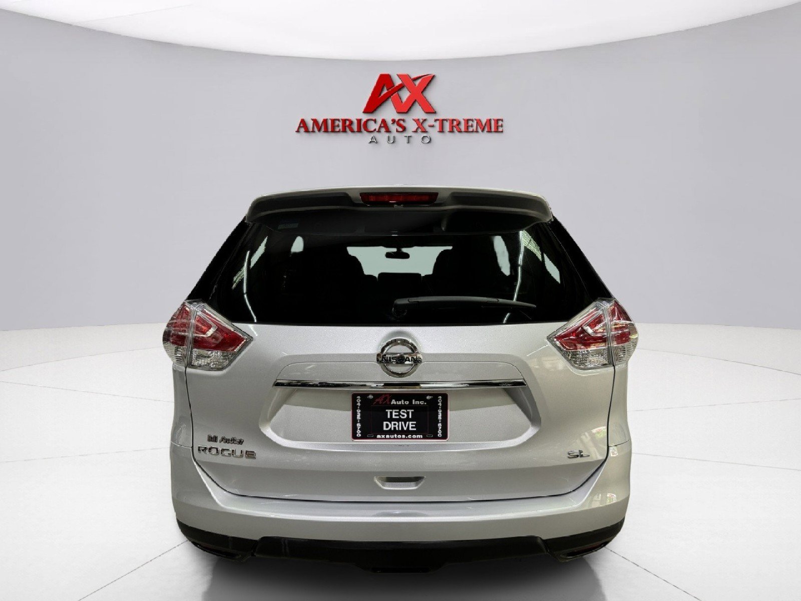 2016 Nissan Rogue SL photo 3