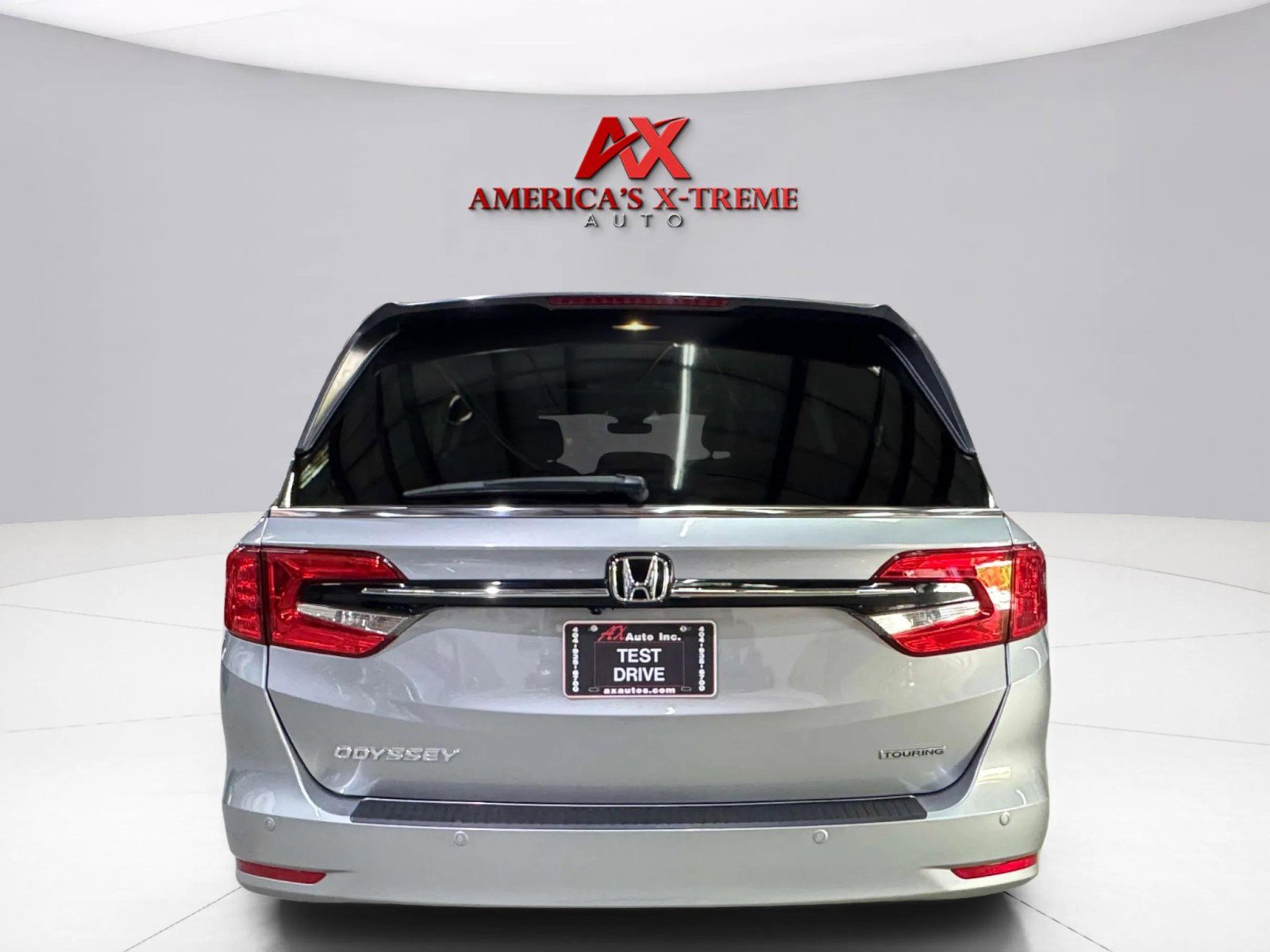 2023 Honda Odyssey Touring photo 4