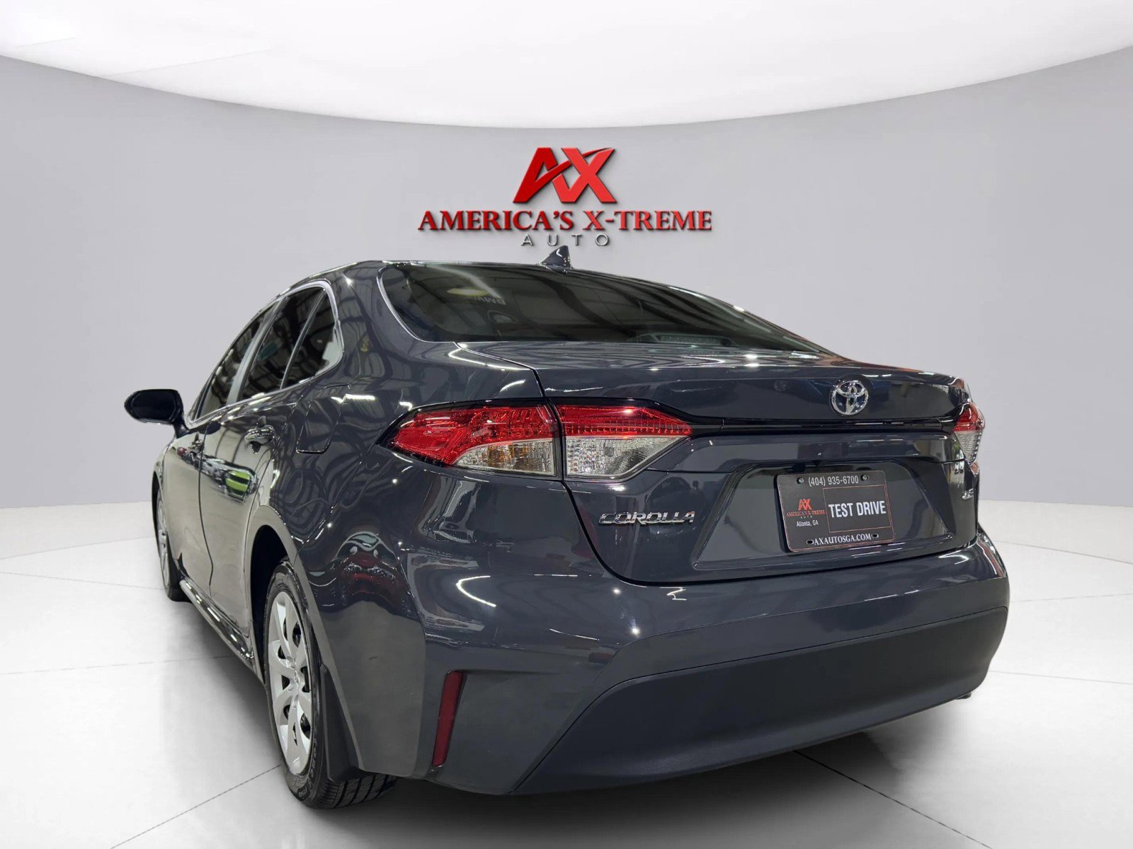 2025 Toyota Corolla LE photo 4