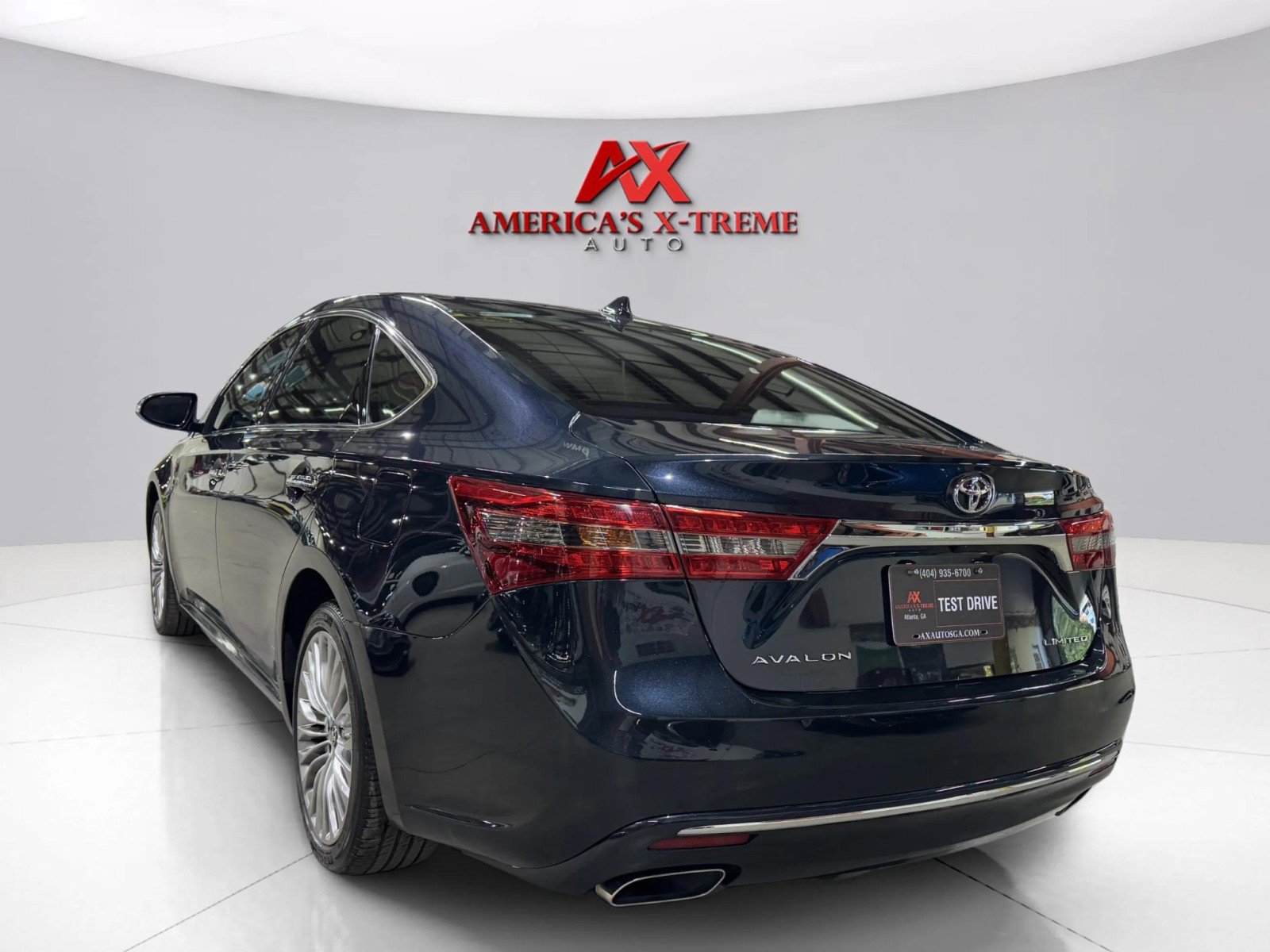 2018 Toyota Avalon Limited photo 3