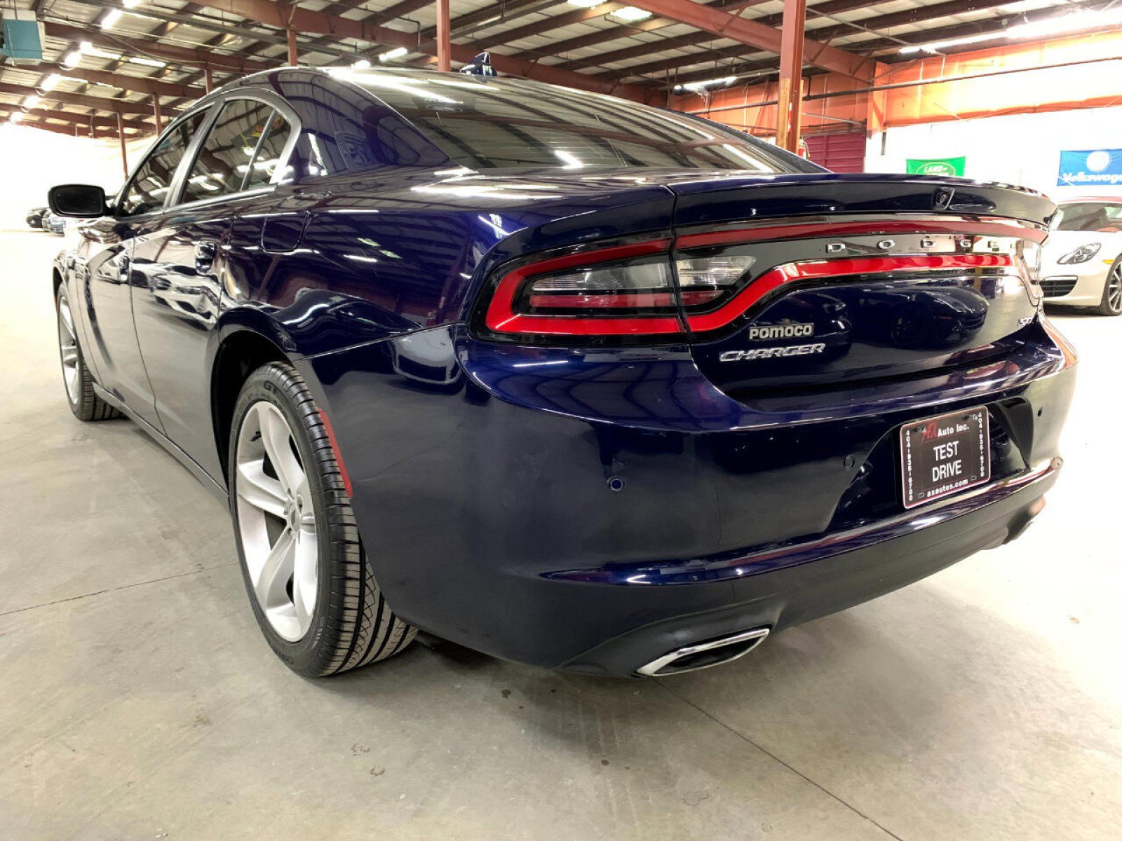 2017 Dodge Charger SXT photo 4