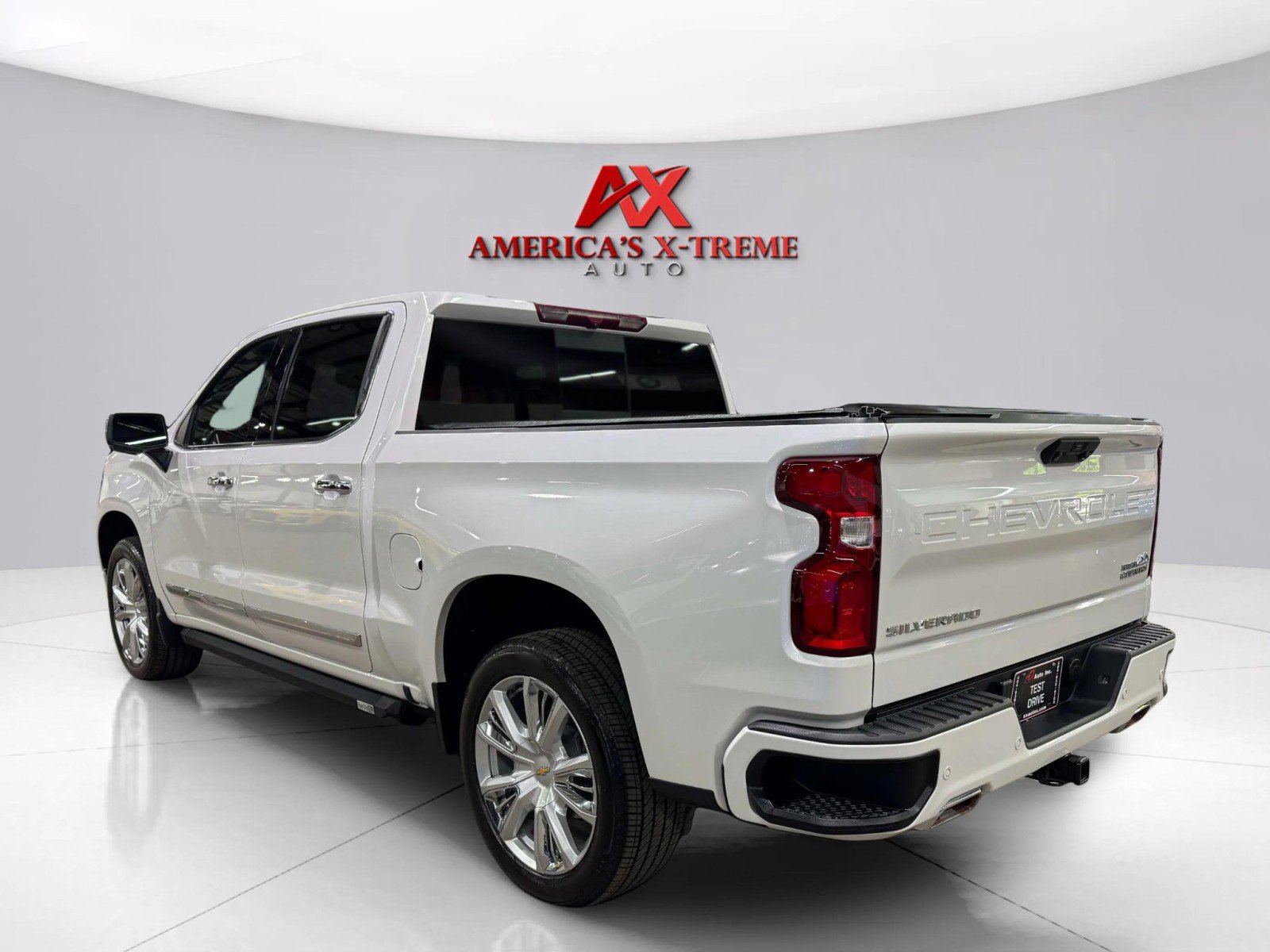 2022 Chevrolet Silverado 1500 High Country photo 4