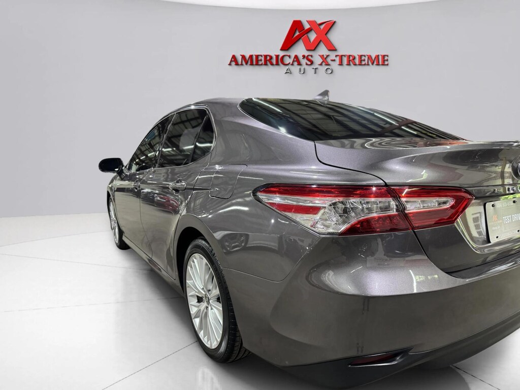 Used 2020 Toyota Camry XLE Sedan