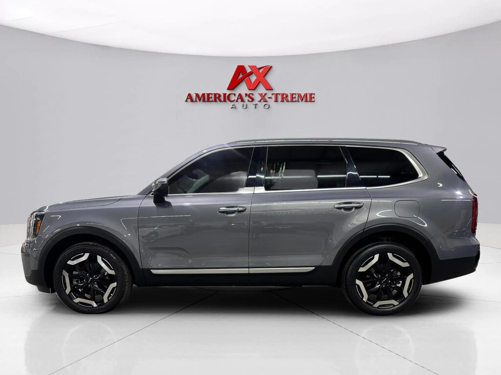 Used 2025 Kia Telluride S SUV