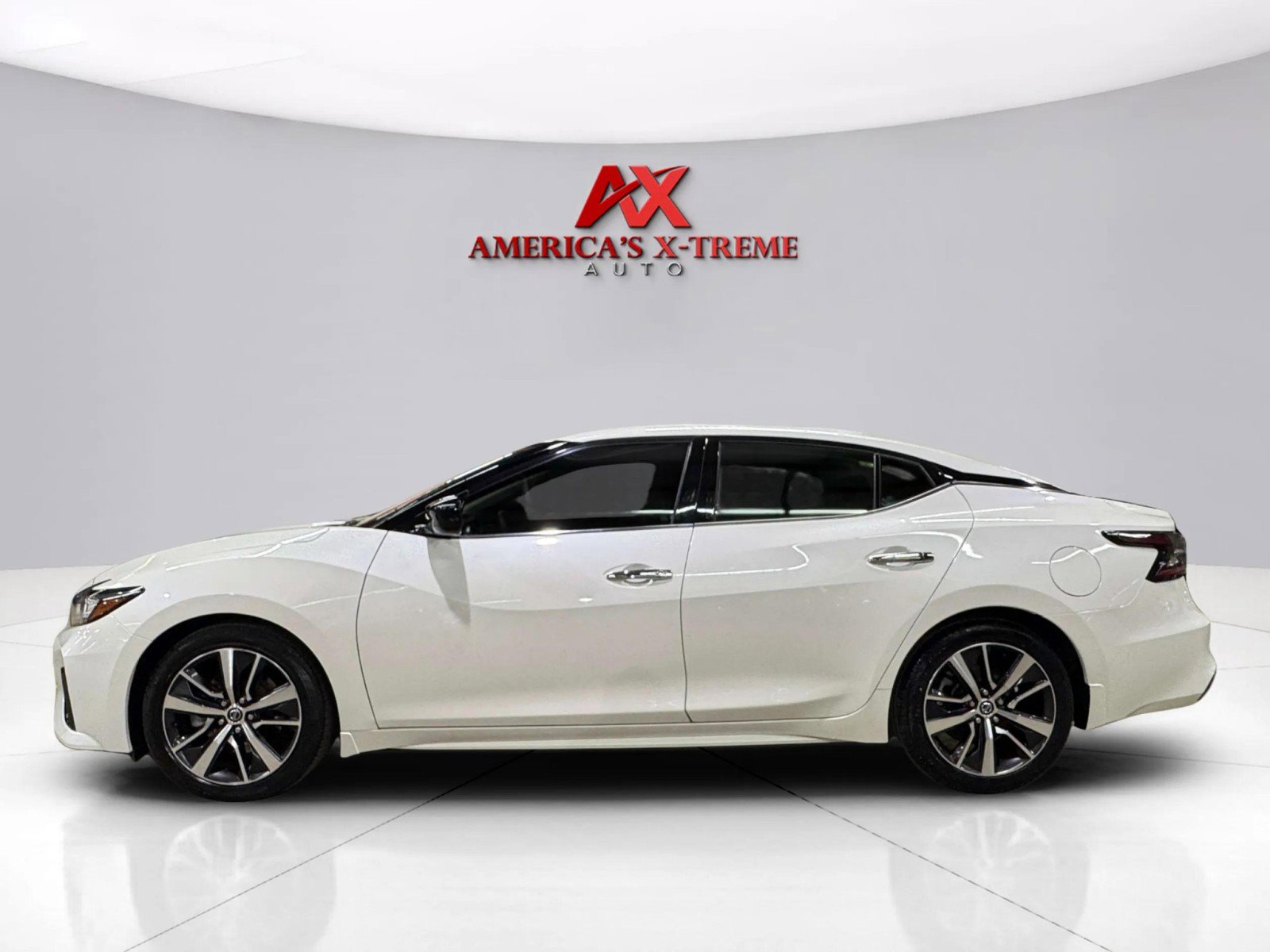 2019 Nissan Maxima S photo 4