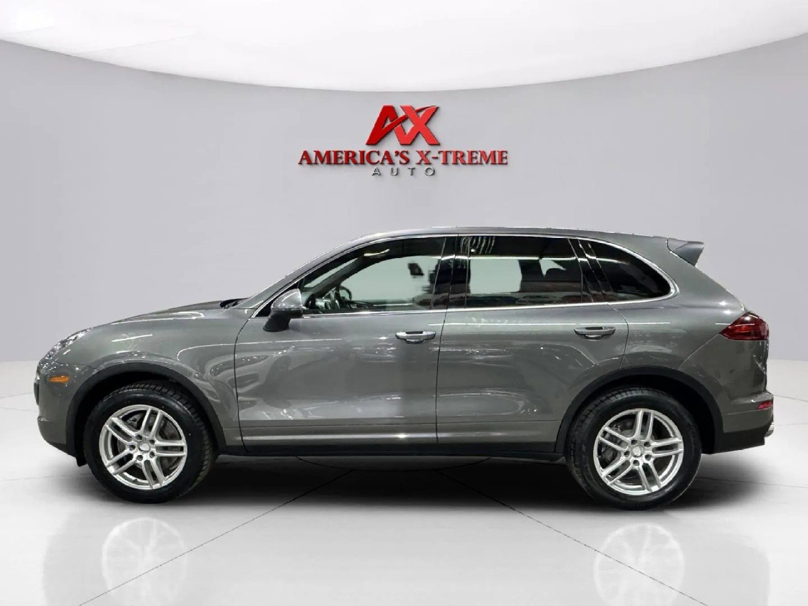2018 Porsche Cayenne photo 3