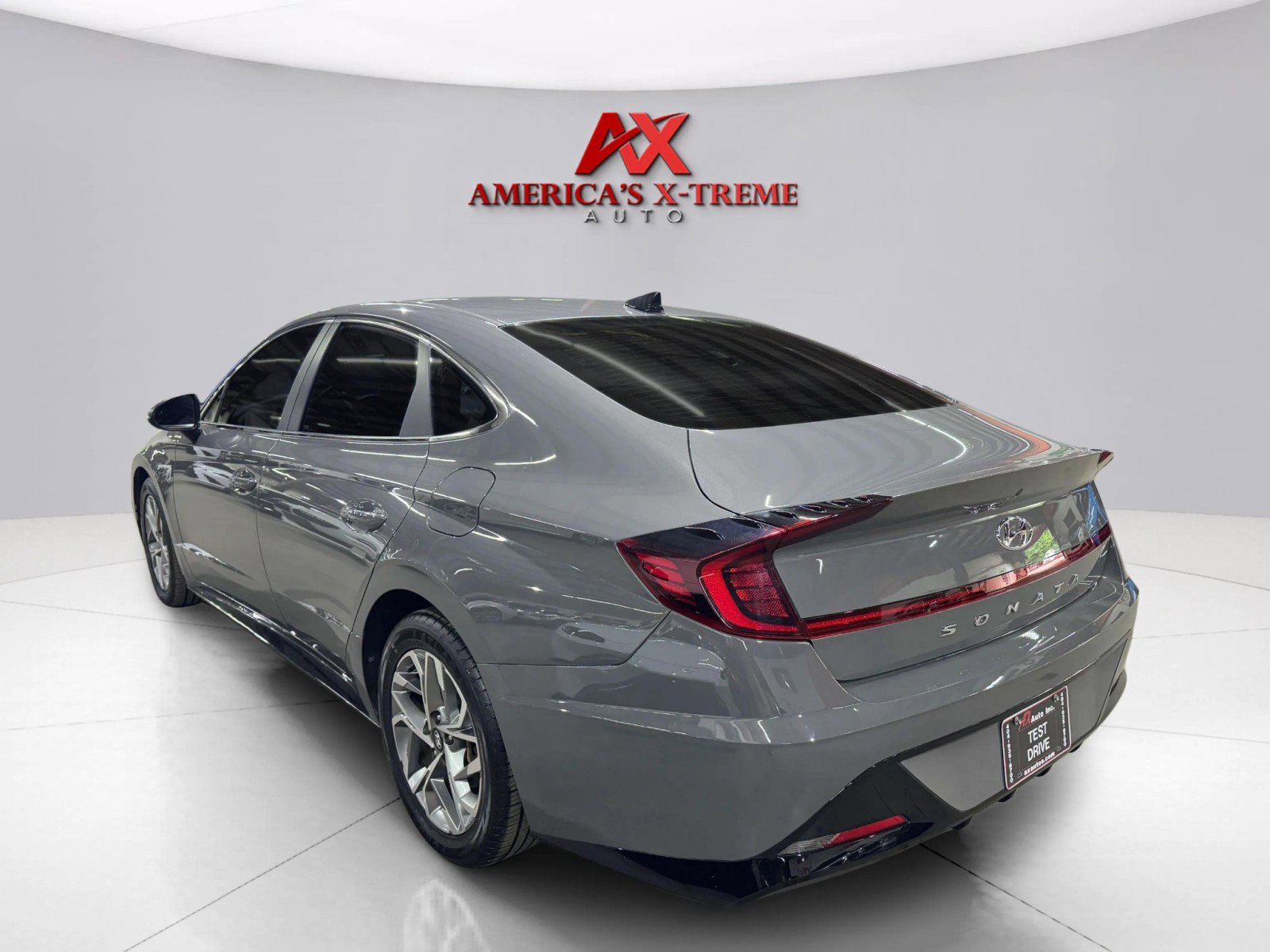 2020 Hyundai Sonata SEL photo 3