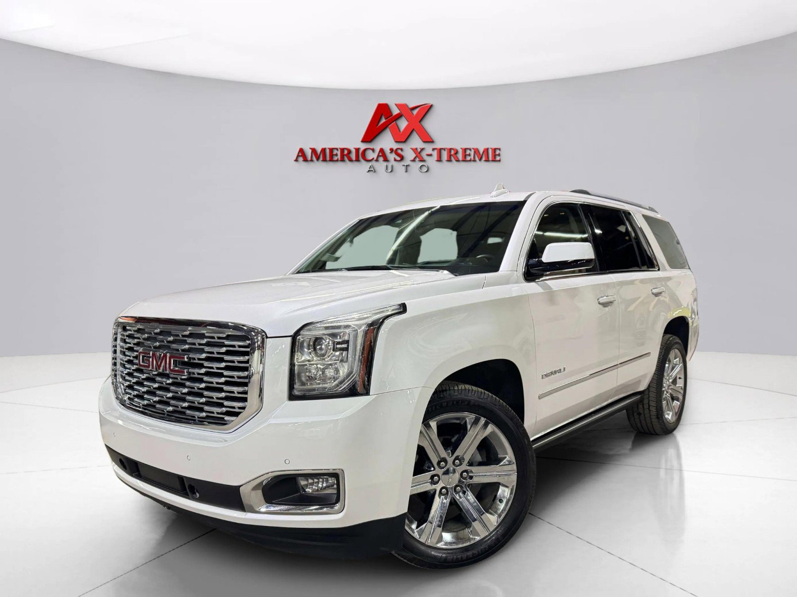 2019 Gmc Yukon Denali photo 2