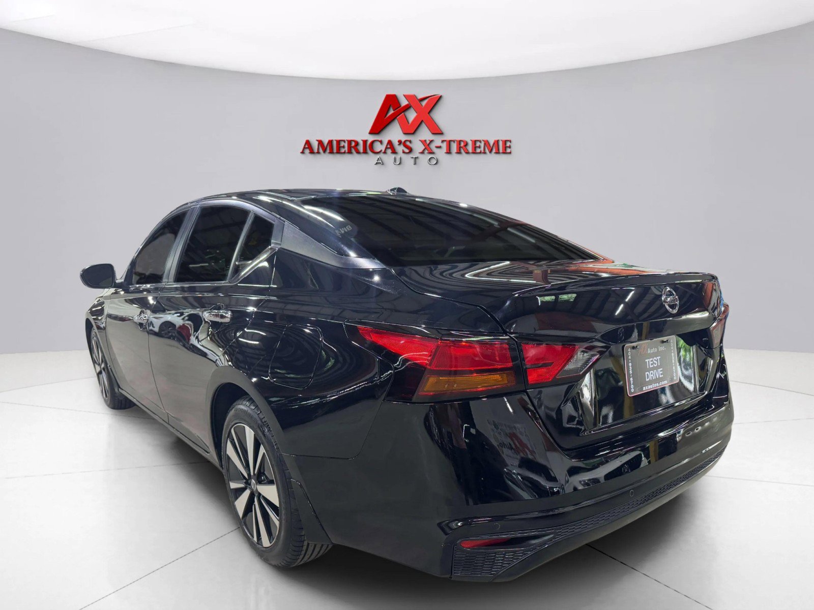 2021 Nissan Altima 2.5 SV photo 3