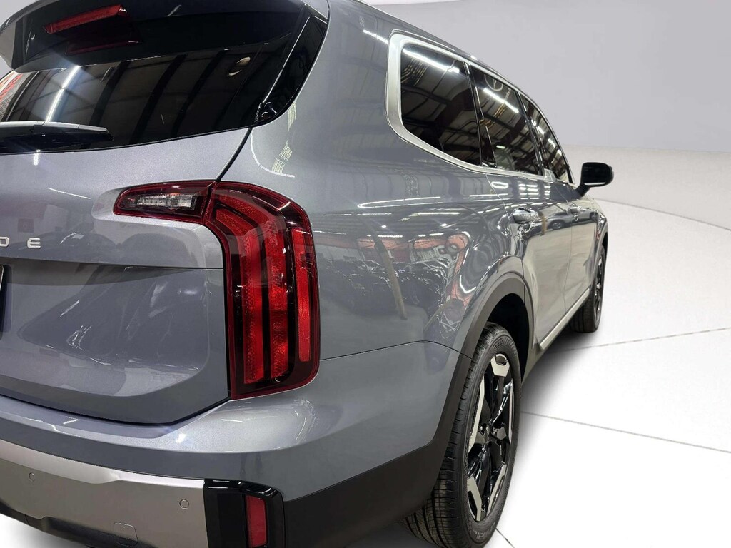 Used 2025 Kia Telluride S SUV