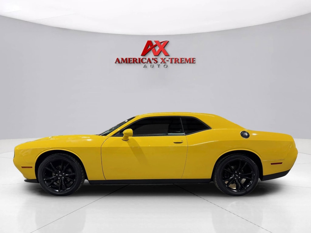 Used 2018 Dodge Challenger SXT Coupe