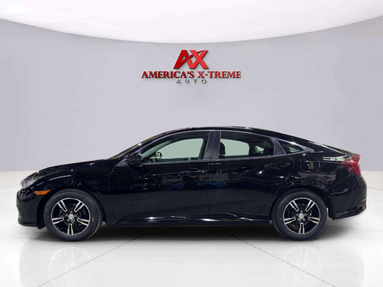 2018 Honda Civic LX photo 3