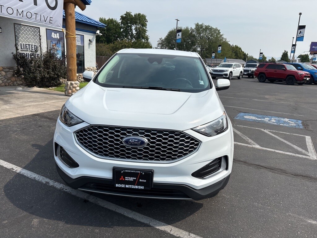 2024 Ford Edge SEL photo 2