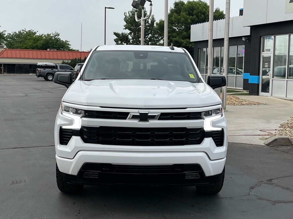 2024 Chevrolet Silverado 1500 RST photo 4