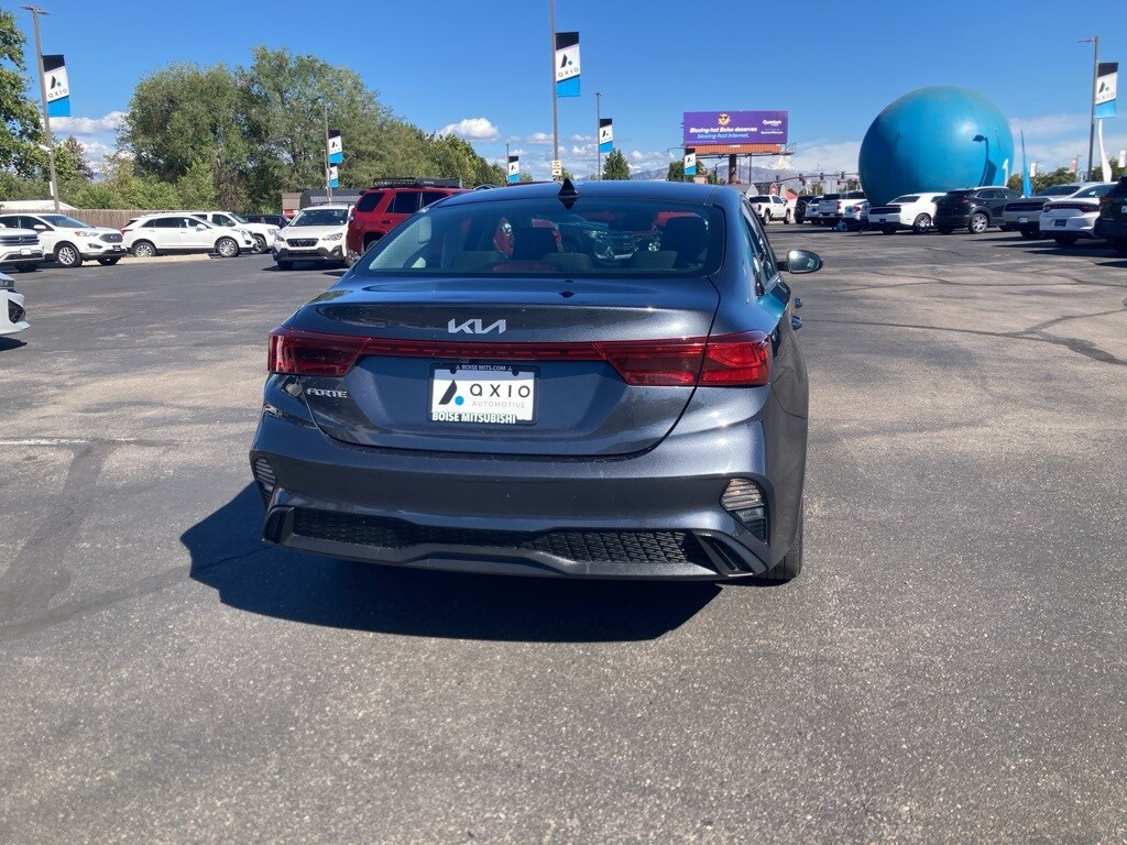 2023 Kia Forte LXS photo 4