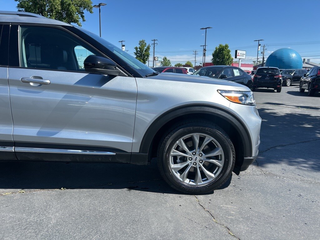 2023 Ford Explorer Limited photo 4