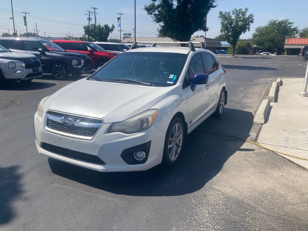 2013 Subaru Impreza 2.0i Limited photo 2