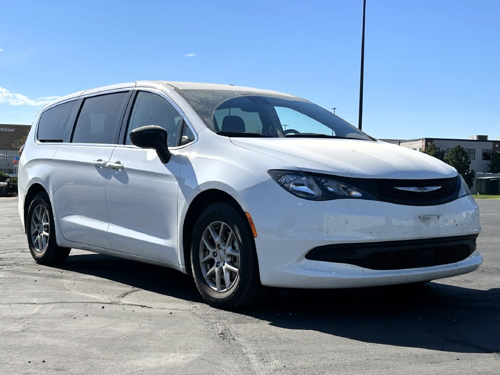 2024 Chrysler Voyager LX