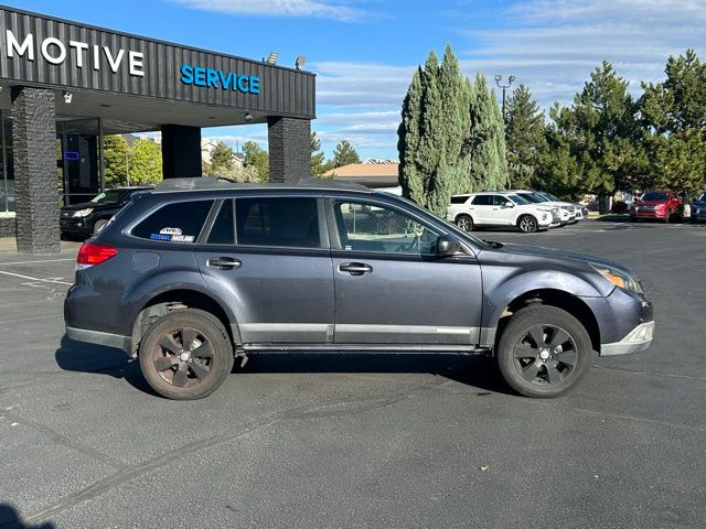 2010 Subaru Outback 2.5i Premium photo 2